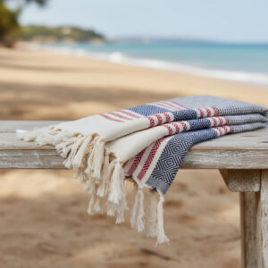 Fouta hammam IZYLI Diamond — détail tissage jacquard, franges méditerranéennes, séchage rapide